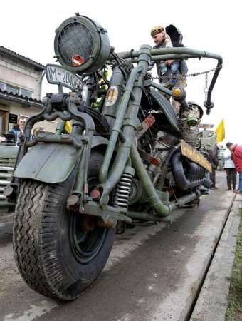 мотоцикл с движком от танка Т55