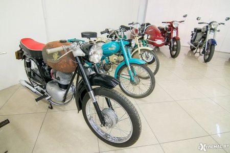 Мечты наших отцов: в Минске открылась выставка ретро-мотоциклов